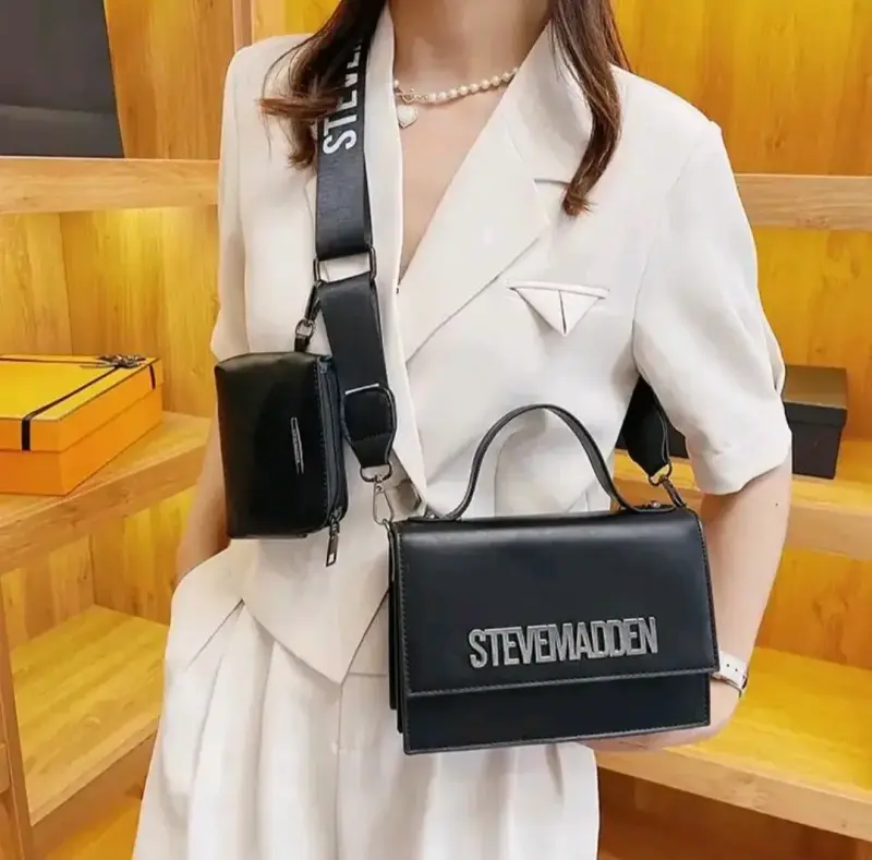 Bolso negro Steve Madden con correa ajustable - 3