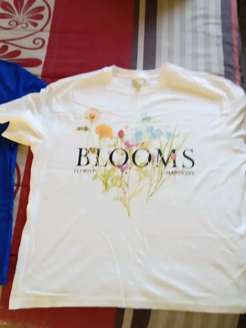 Polera azul Fleuri con diseño floral - 4