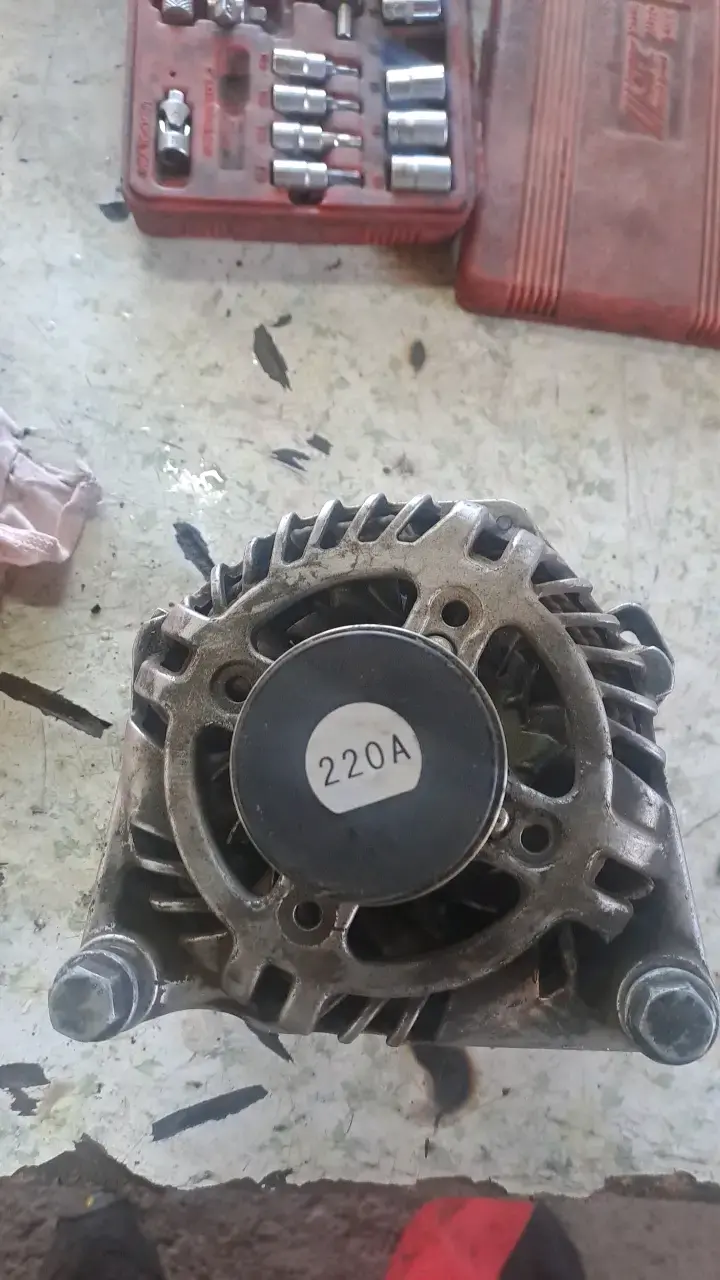 Alternador de auto 220A Peugeot y Citroën - 2