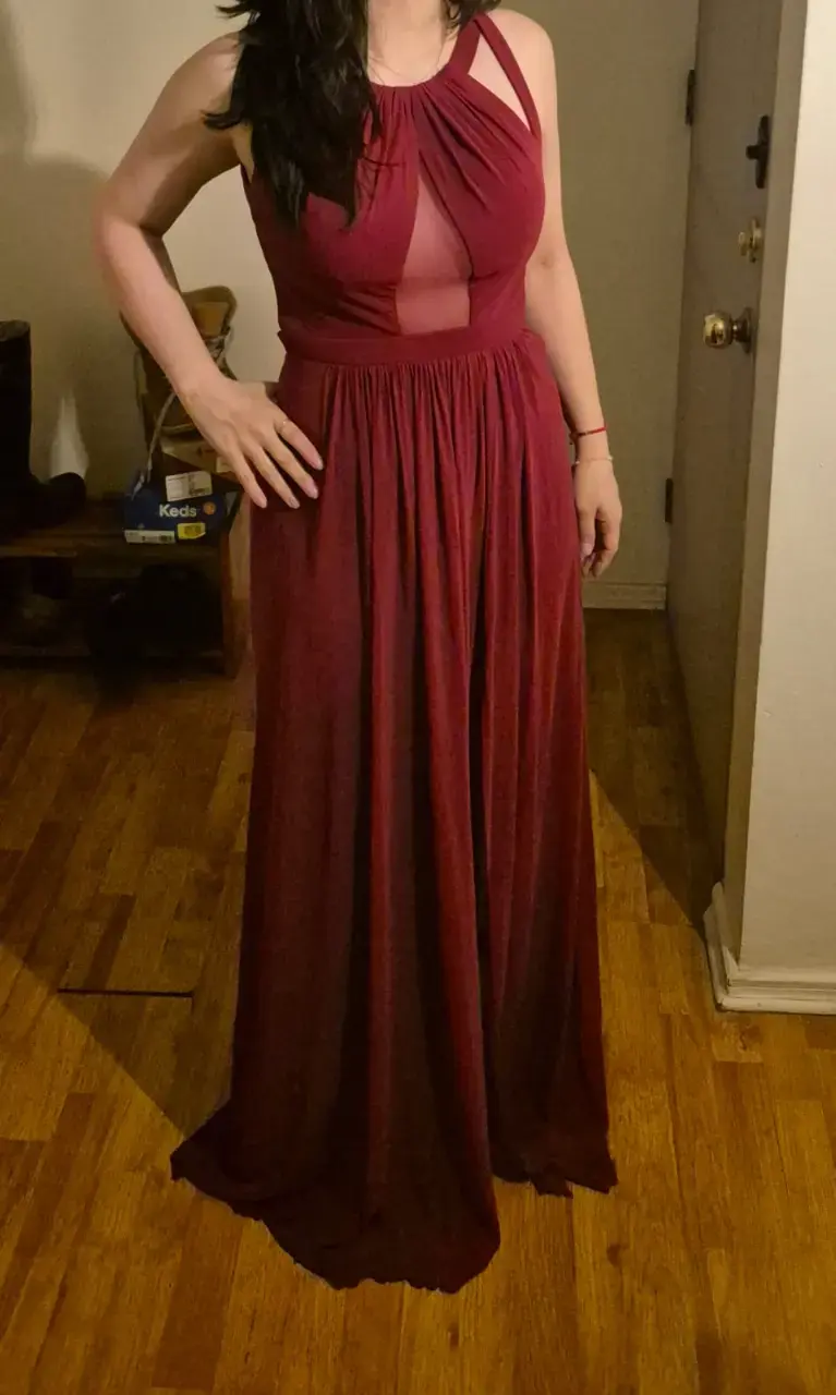 Vestido largo burdeos con espalda cruzada - 2