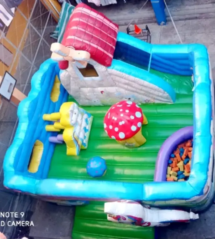 Castillo inflable inflable con diseño de unicornio - 3