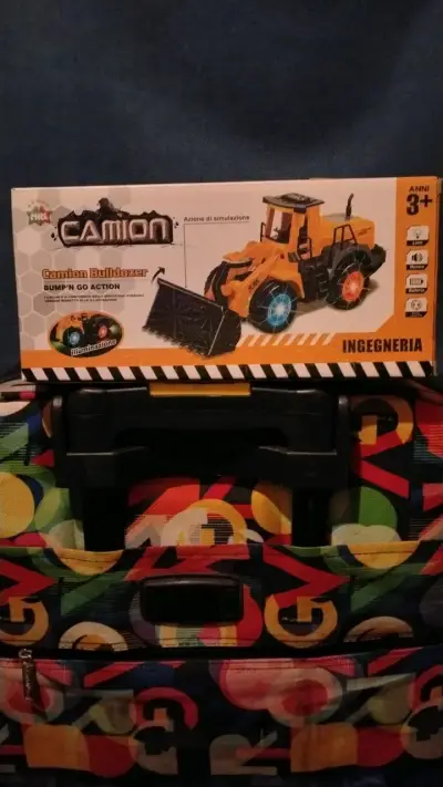 Camión Bulldozer de Juguete con Luces - miniatura 2
