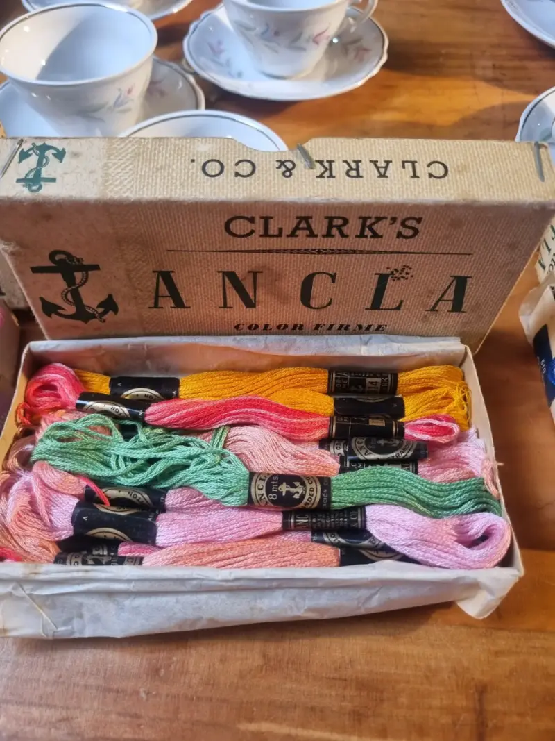 CAJA ANTIGUA MADEJAS DE HILO CLARK & CO. - 2
