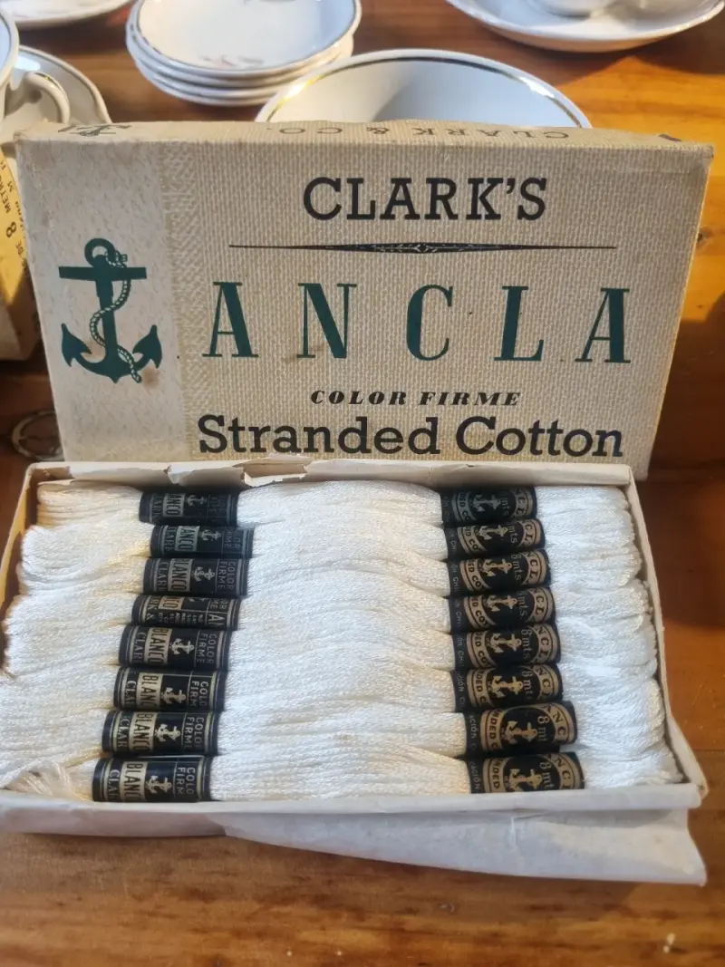 CAJA ANTIGUA MADEJAS DE HILO CLARK & CO. - 4
