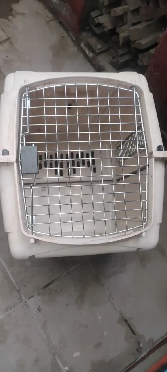Transportadora de mascotas Petmate blanca - 4