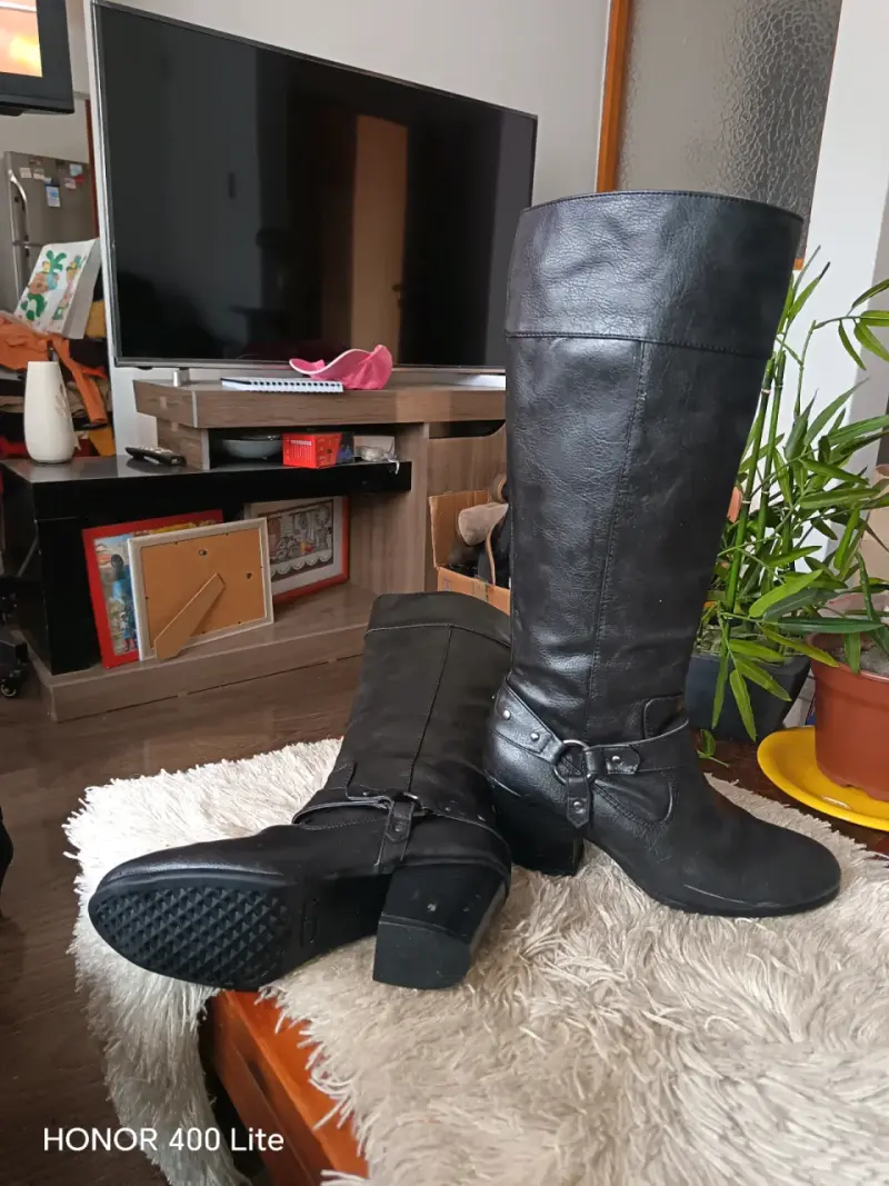 Botas de cuero sintéticoo negras con tac - 1