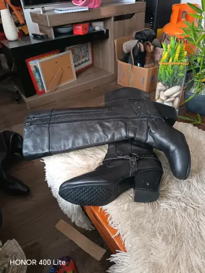 Botas de cuero sintéticoo negras con tac - miniatura 6