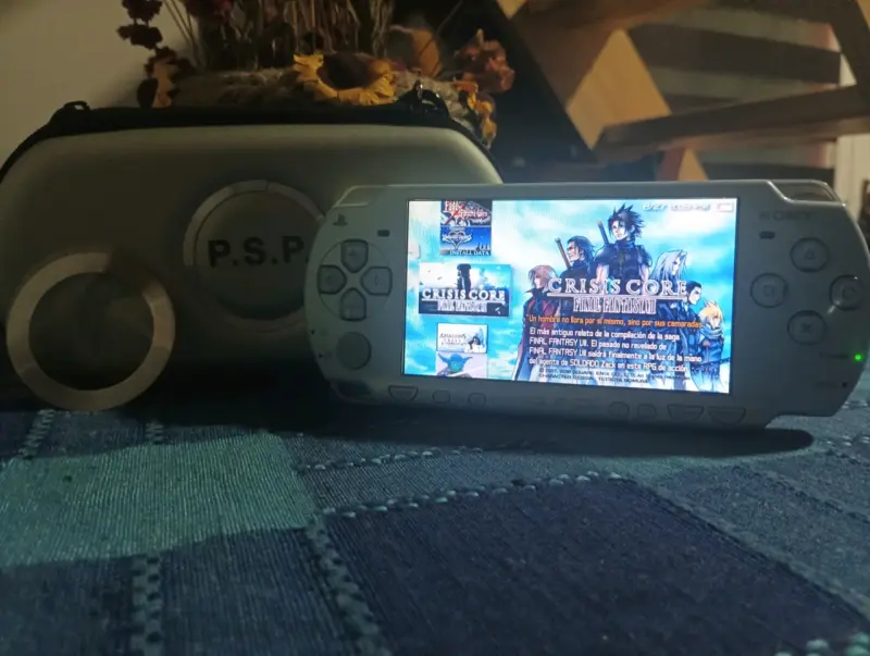 Psp 2000 impecable y desbloqueada - 1