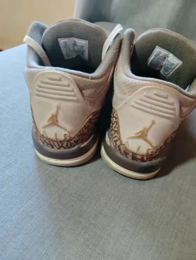 Zapatillas Nike Air Jordan 3 Retro Beige - miniatura 2