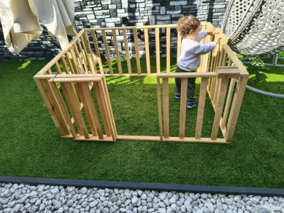 Parque de juegos infantil de madera plegable - miniatura 1