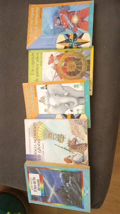 Colección de 5  libros clásicos de Julio Verne - miniatura 1