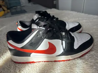 Zapatillas Nike Air Jordan Low Blanco y Negro - miniatura 2