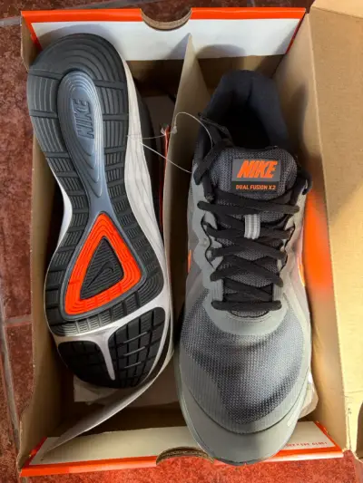 Zapatillas deportivas Nike Dual Fusion X2 negras y naranjas - miniatura 1