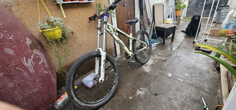 Bicicleta de montaña Crank con frenos de disco
