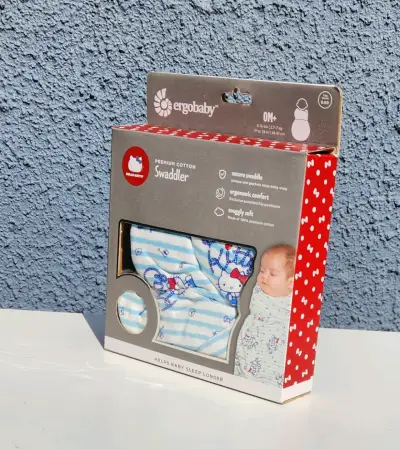 Swaddle de algodón premium Hello Kitty para bebé - miniatura 1