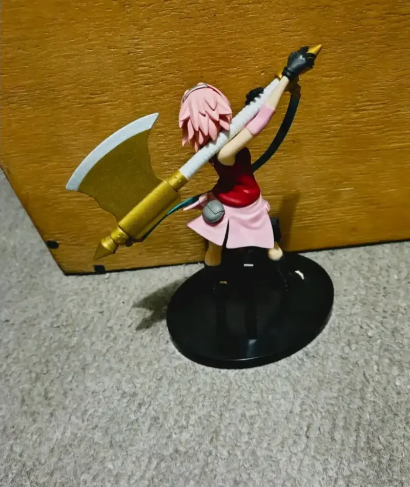 Figura de acción Sakura Haruno con hacha - 2