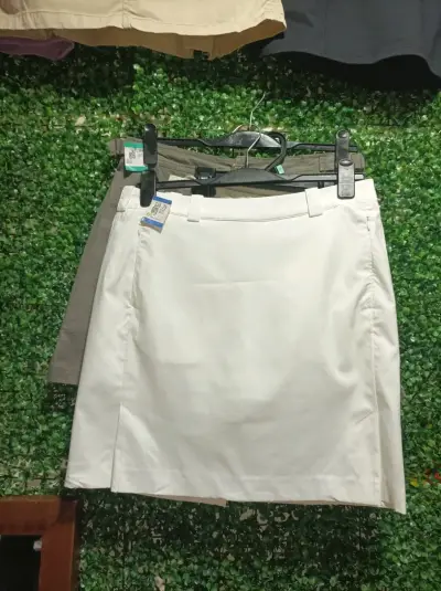 Falda Short Nike Golf Talla L - miniatura 3