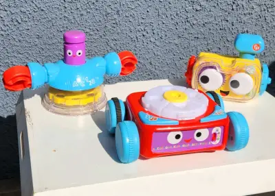Robot educativo Fisher-Price de colores - miniatura 3