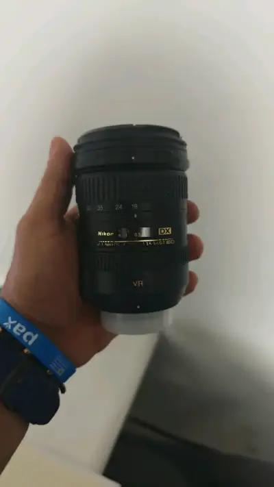 Lente Nikon DX 18-200mm VR ED para cámaras - miniatura 1