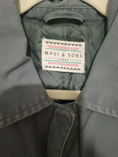 Chaqueta gris con tachas Maui & Sons para mujer - miniatura 3