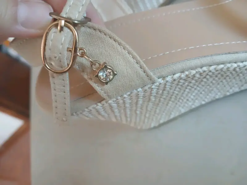 Sandalias de cuña beige elegantes para mujer - 3