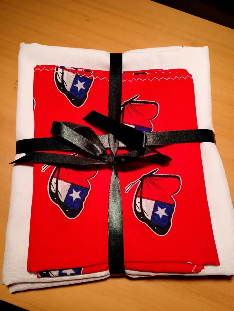 Set de mantel y caminito de mesa dieciochero