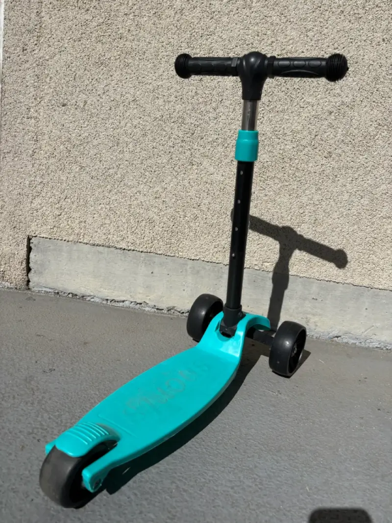 Scooter infantil plegable color turquesa - 2