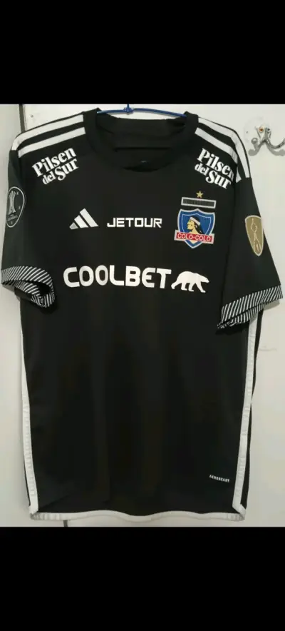 Camiseta Colo Colo Vidal 23 Negra - miniatura 2