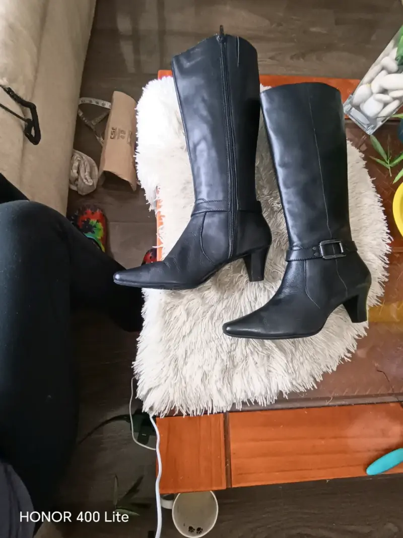 Botas de cuero negras con tacón alto - 6