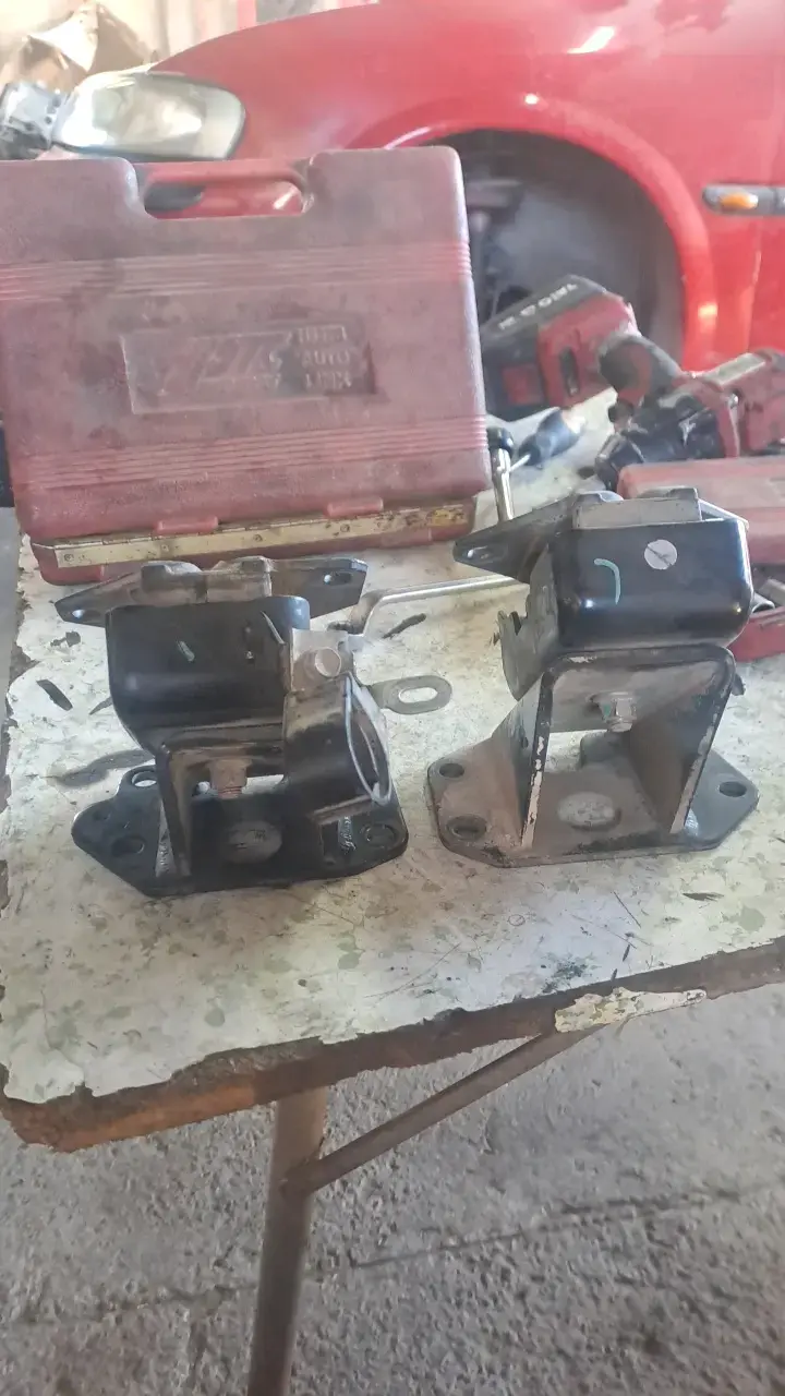 Soportes de motor Mitsubishi L200 - 2
