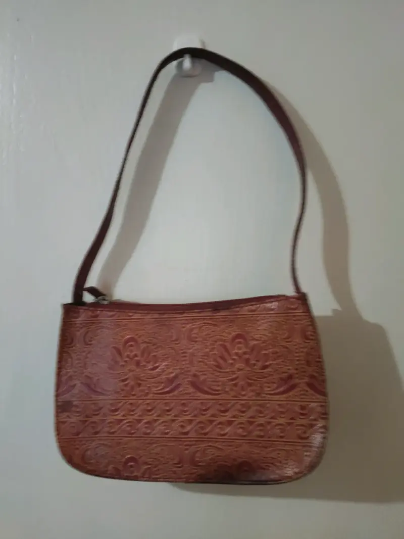 Cartera de cuero grabado marrón - 1