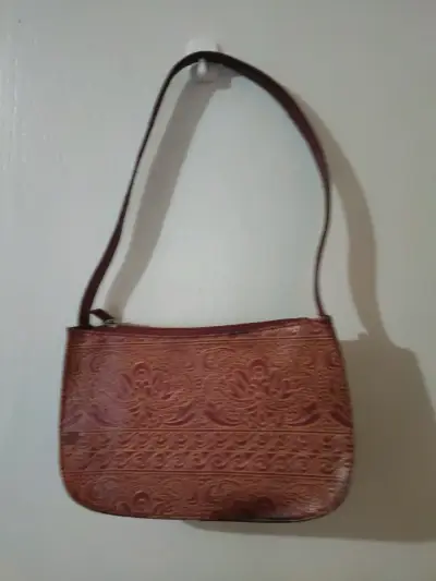 Cartera de cuero grabado marrón - miniatura 1