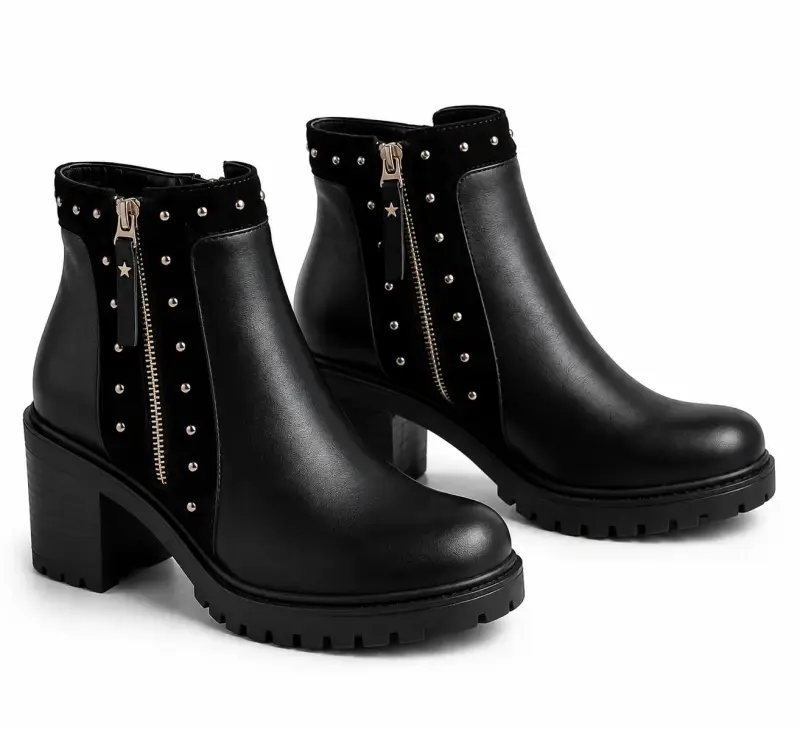 Botines negros con tachas y cierre lateral - 1