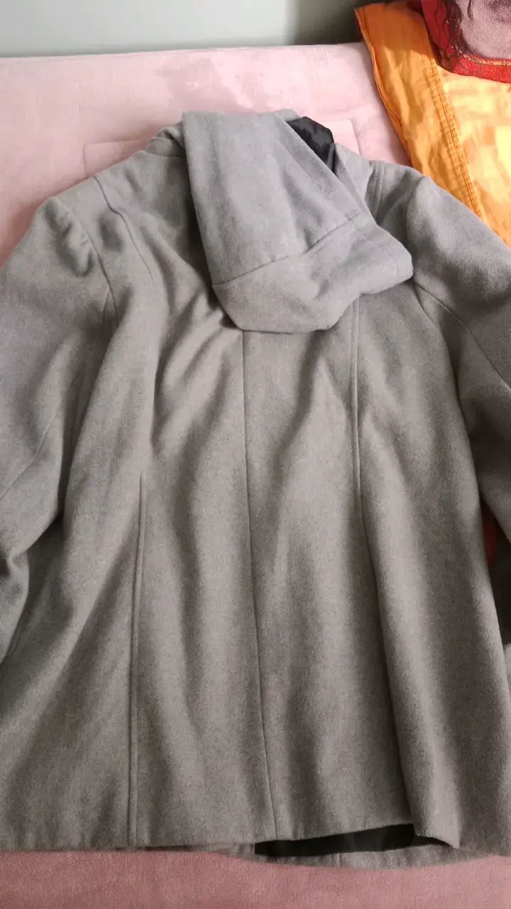 Abrigo gris con capucha para mujer FSP - 3
