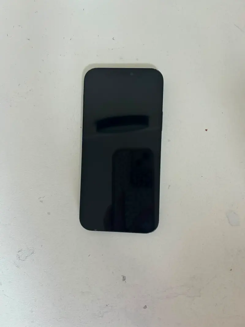 iPhone 12 en buen estado con batería al 80% - 2