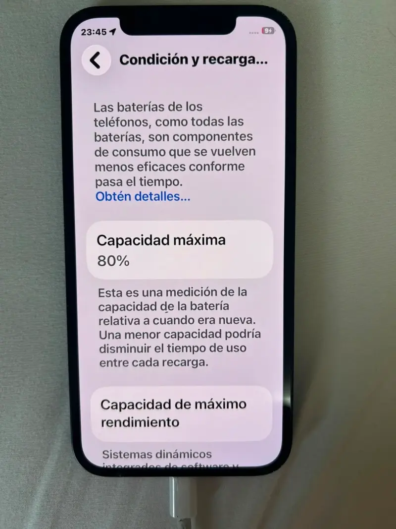 iPhone 12 en buen estado con batería al 80% - 3