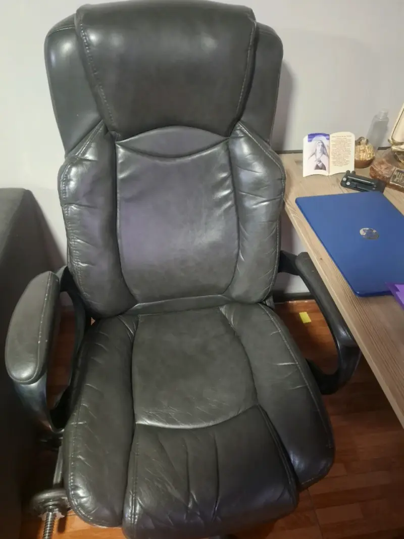 Silla de oficina ergonómica de cuero negro - 2