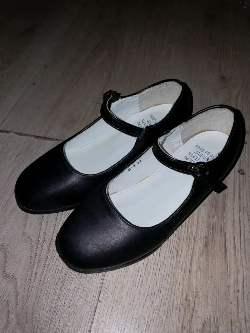 Zapatos de niña negros de cueca numero 31 - 1