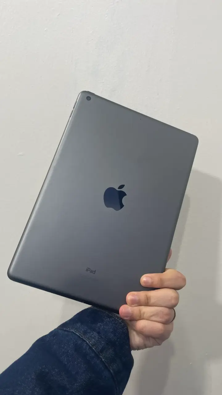 iPad Apple 9na generación 10.2 - 1