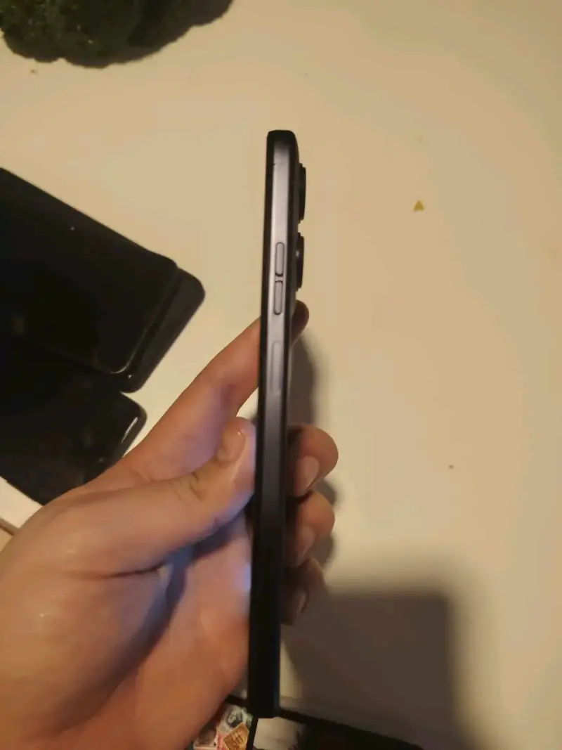 Smartphone Motorola con cámara dual 50MP - 2