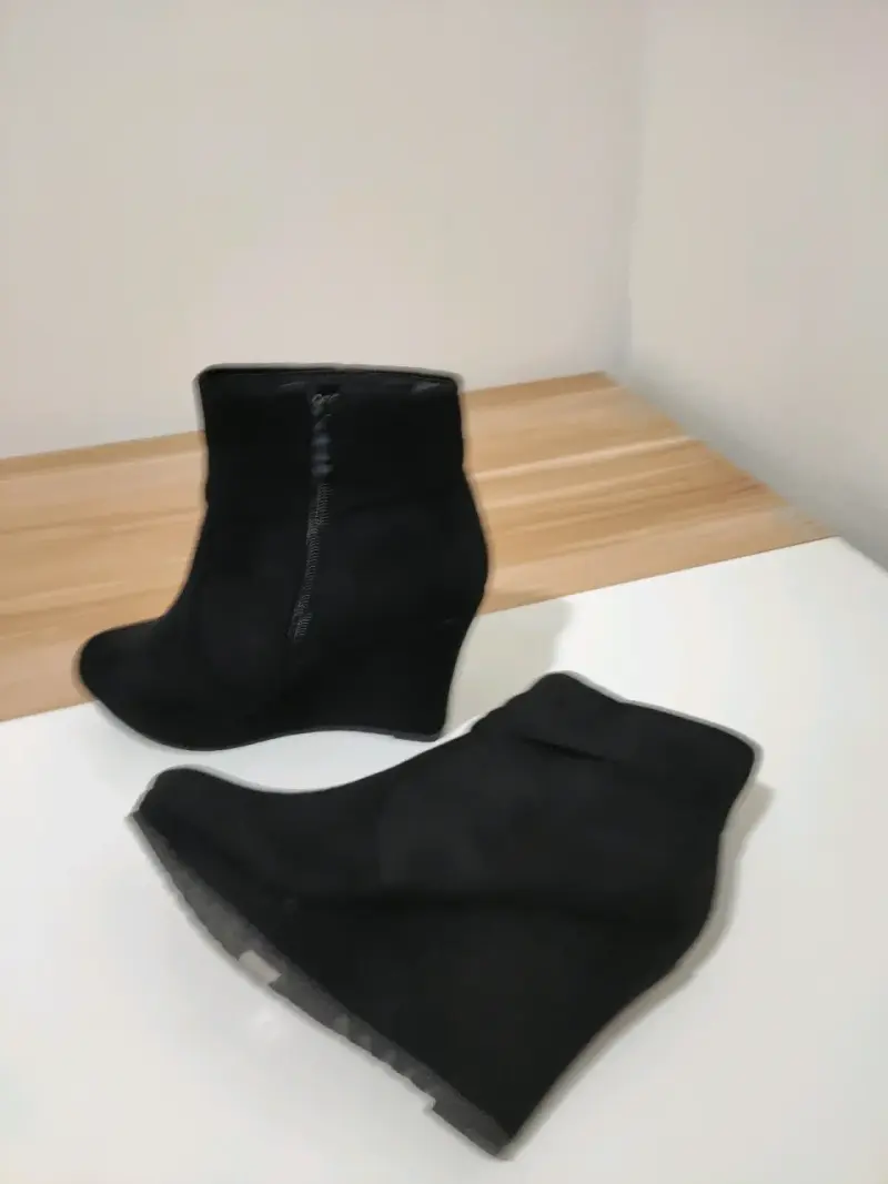 Botines negros de tacón alto con cierre lateral - 2