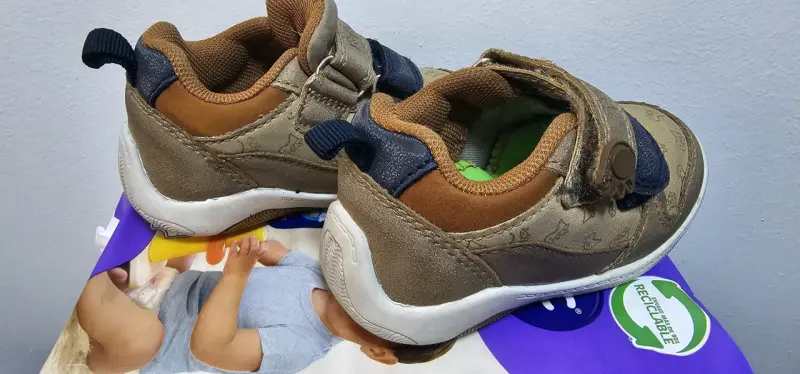 Zapatillas Bubblegummers para niños con velcro - 2