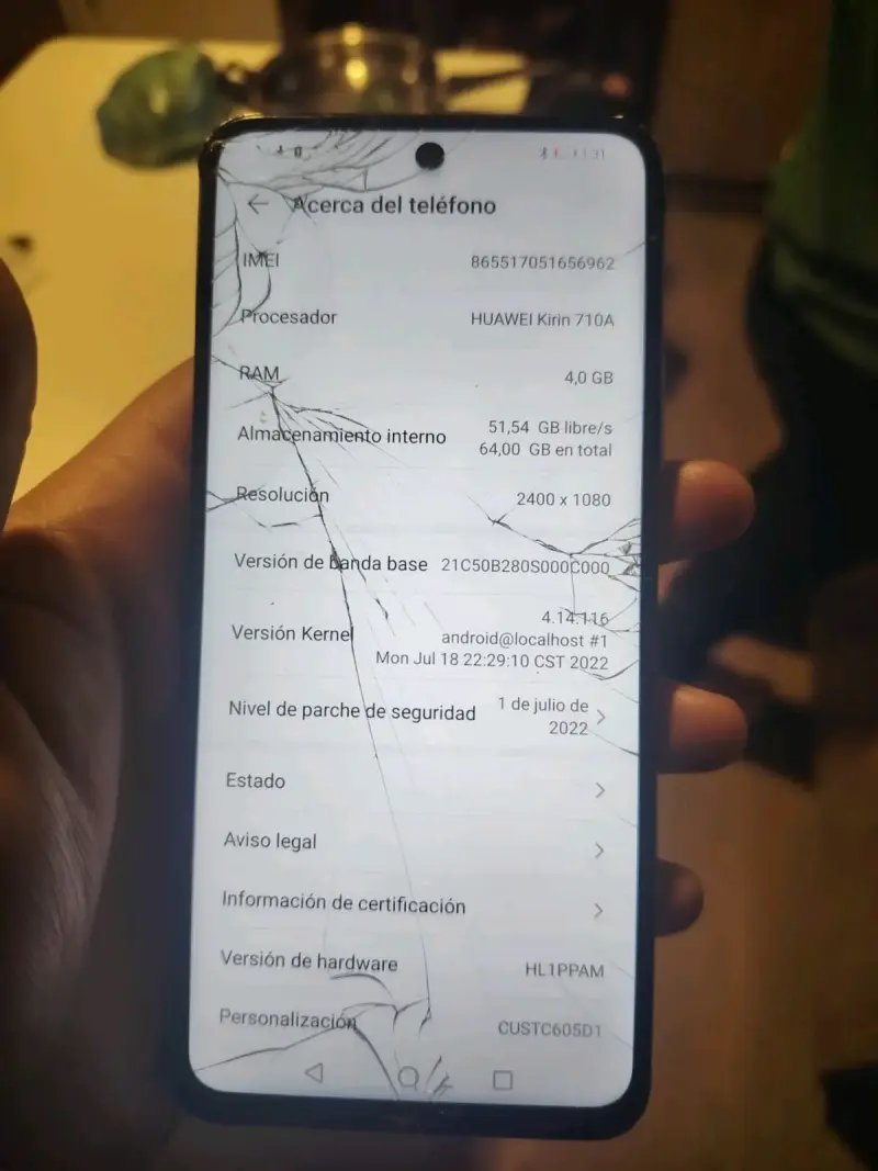 Huawei Y7a con pantalla rota y rayas - 4