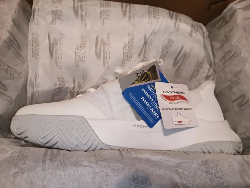 Zapatillas blancas Skechers Arch Fit para mujer - 1