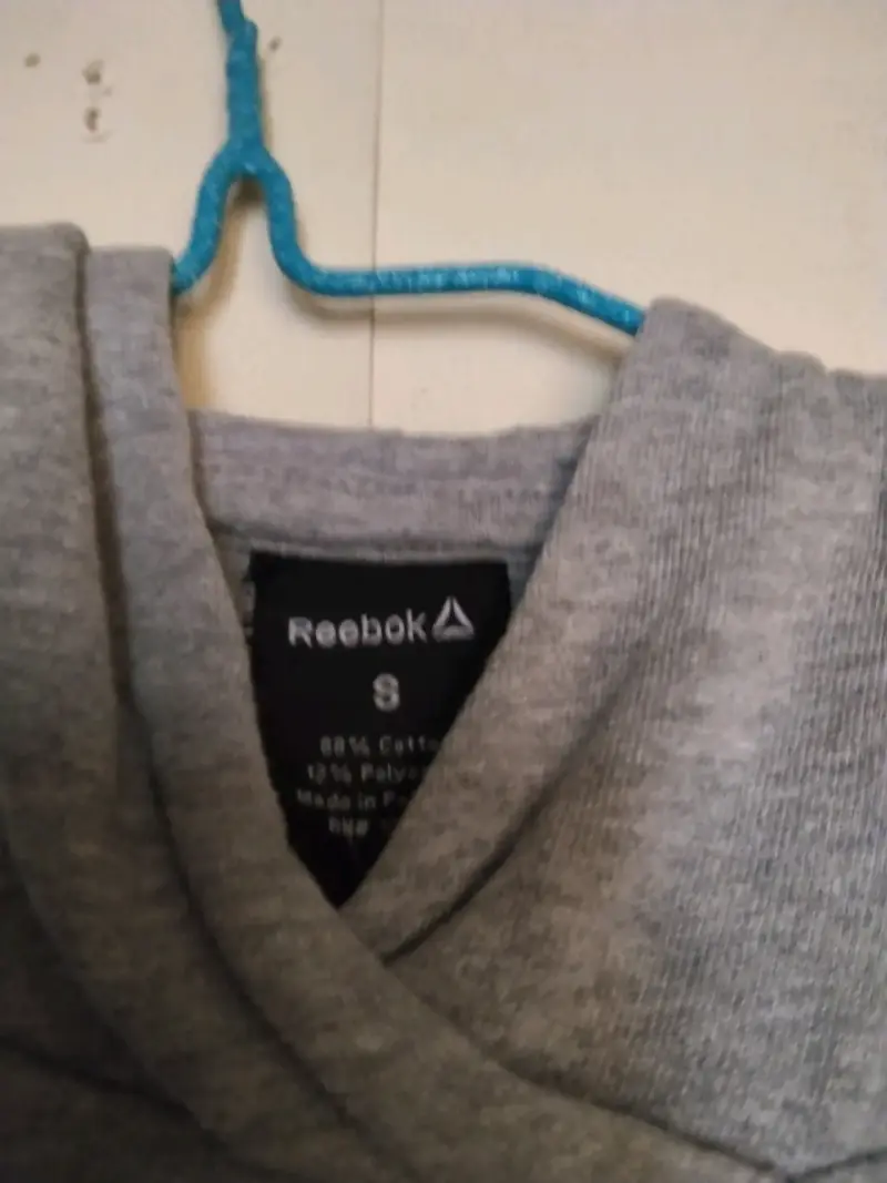 Polerón gris Reebok talla S - 1