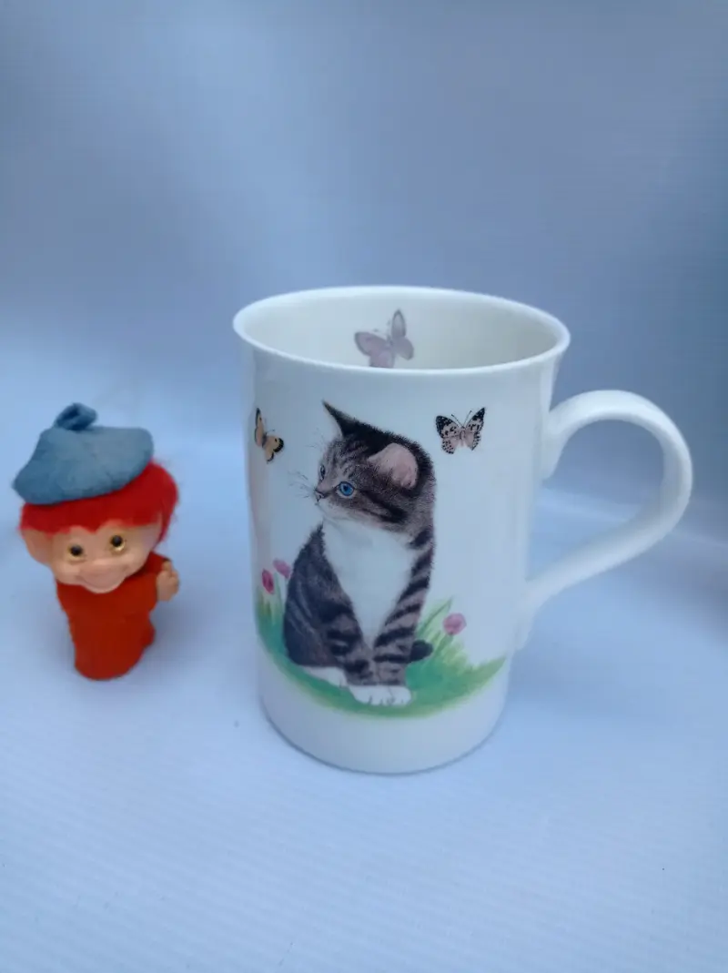 Taza de porcelana con diseño de gato - 1