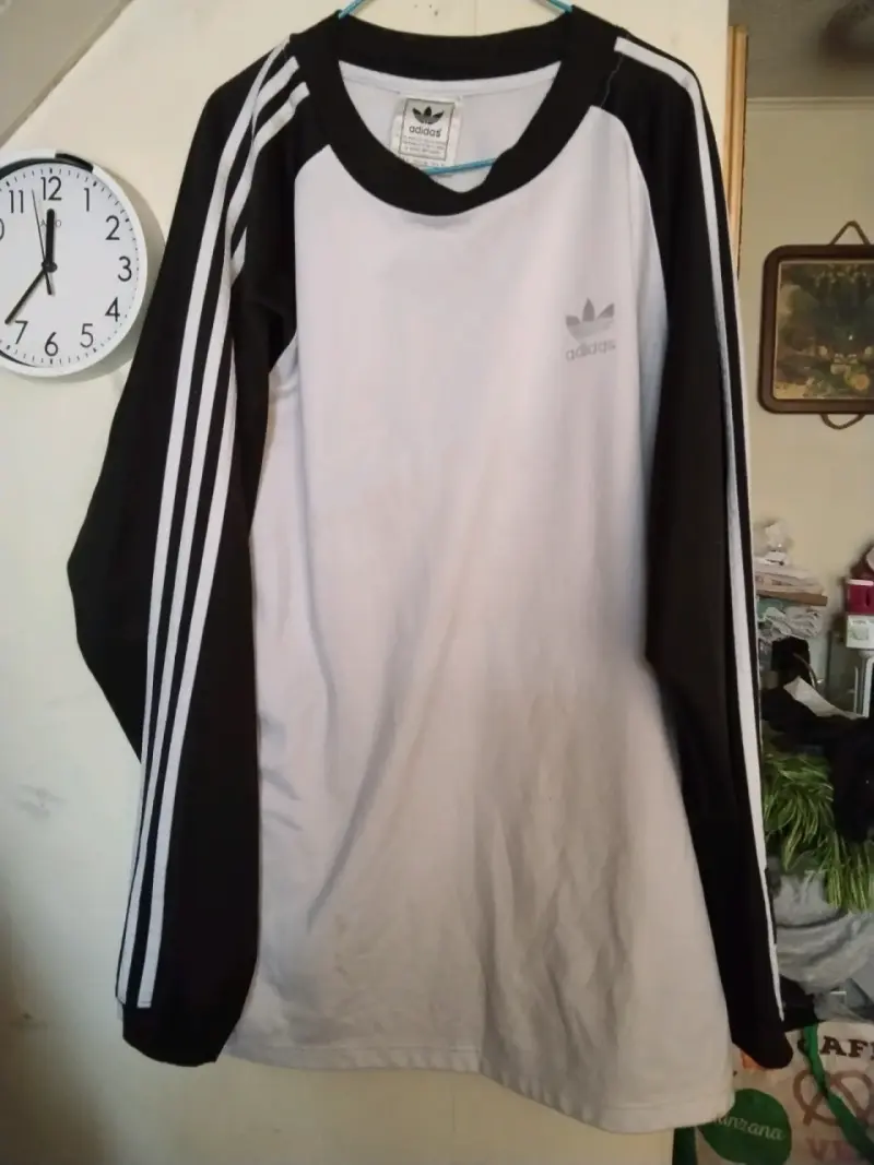 Polera Adidas blanca y negra de manga larga - 2