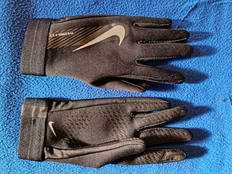 Guantes térmicos negros Nike Therma-Fit - 5