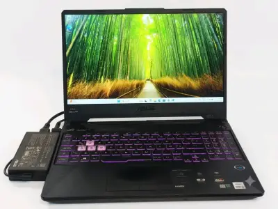 ASUS TUF Gaming F15 - i5 / GTX 1650 / 144 Hz - miniatura 1