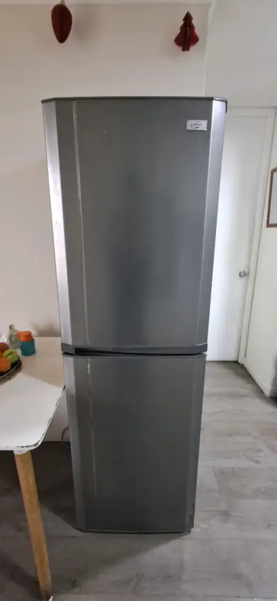 Refrigerador gris de dos puertas Fensa - miniatura 4